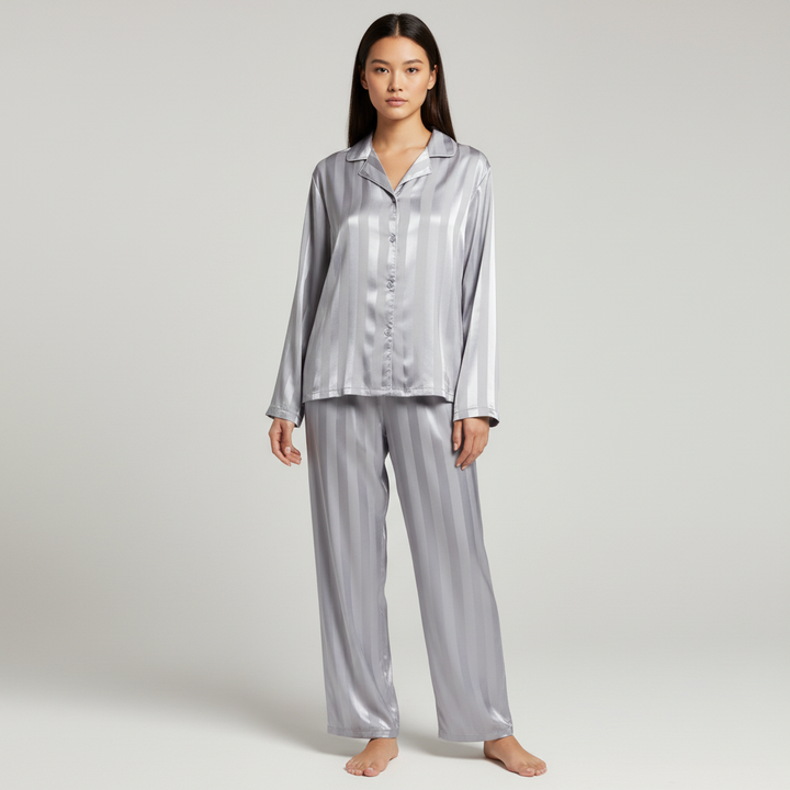 Elegantes Satin-Lounge-Set für Damen mit Knopfleiste und bequemen Hosen