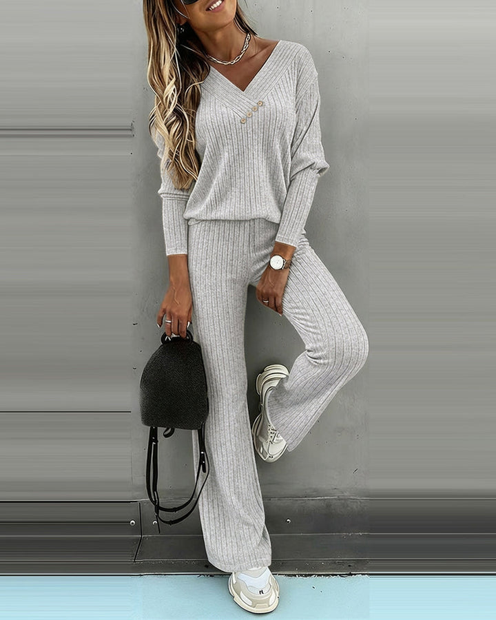 Frauen Rippstrick Lounge Set mit V-Ausschnitt Top und Hose
