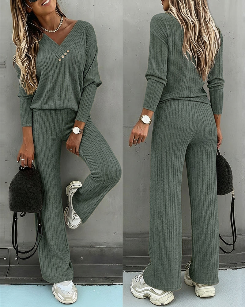 Frauen Rippstrick Lounge Set mit V-Ausschnitt Top und Hose
