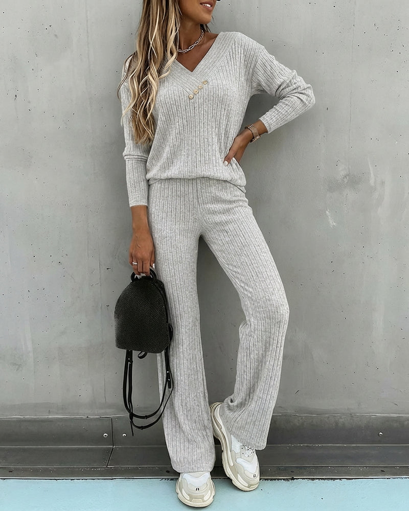 Frauen Rippstrick Lounge Set mit V-Ausschnitt Top und Hose