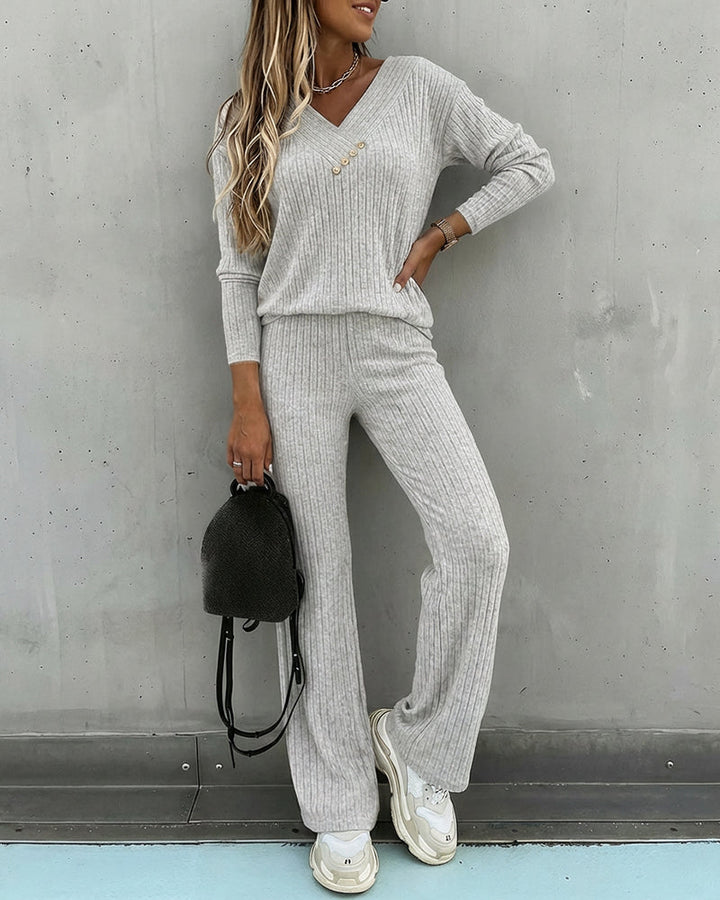 Frauen Rippstrick Lounge Set mit V-Ausschnitt Top und Hose