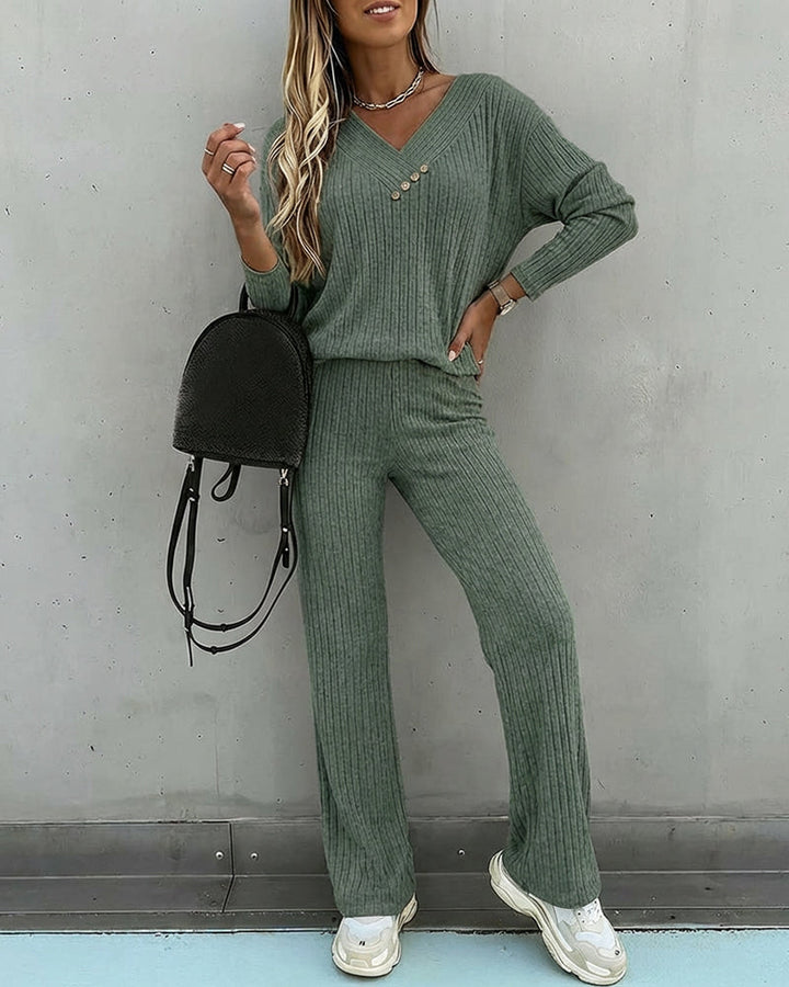 Frauen Rippstrick Lounge Set mit V-Ausschnitt Top und Hose