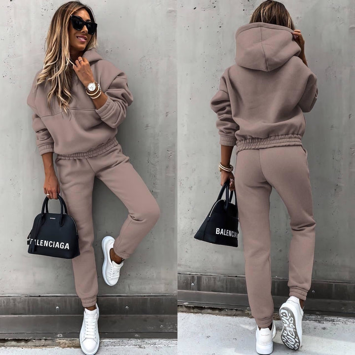 Modisches Damen Jogging-Set: Bequemer Komfort für einen modernen Freizeitstil