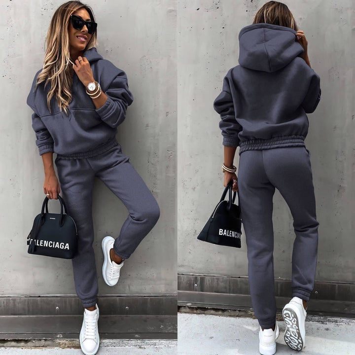 Modisches Damen Jogging-Set: Bequemer Komfort für einen modernen Freizeitstil