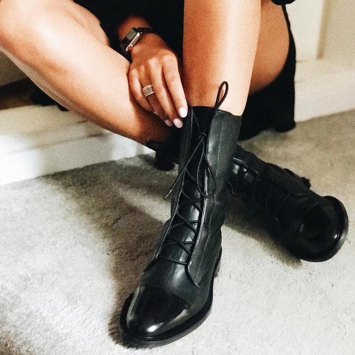 Joan - Klassische Stiefel
