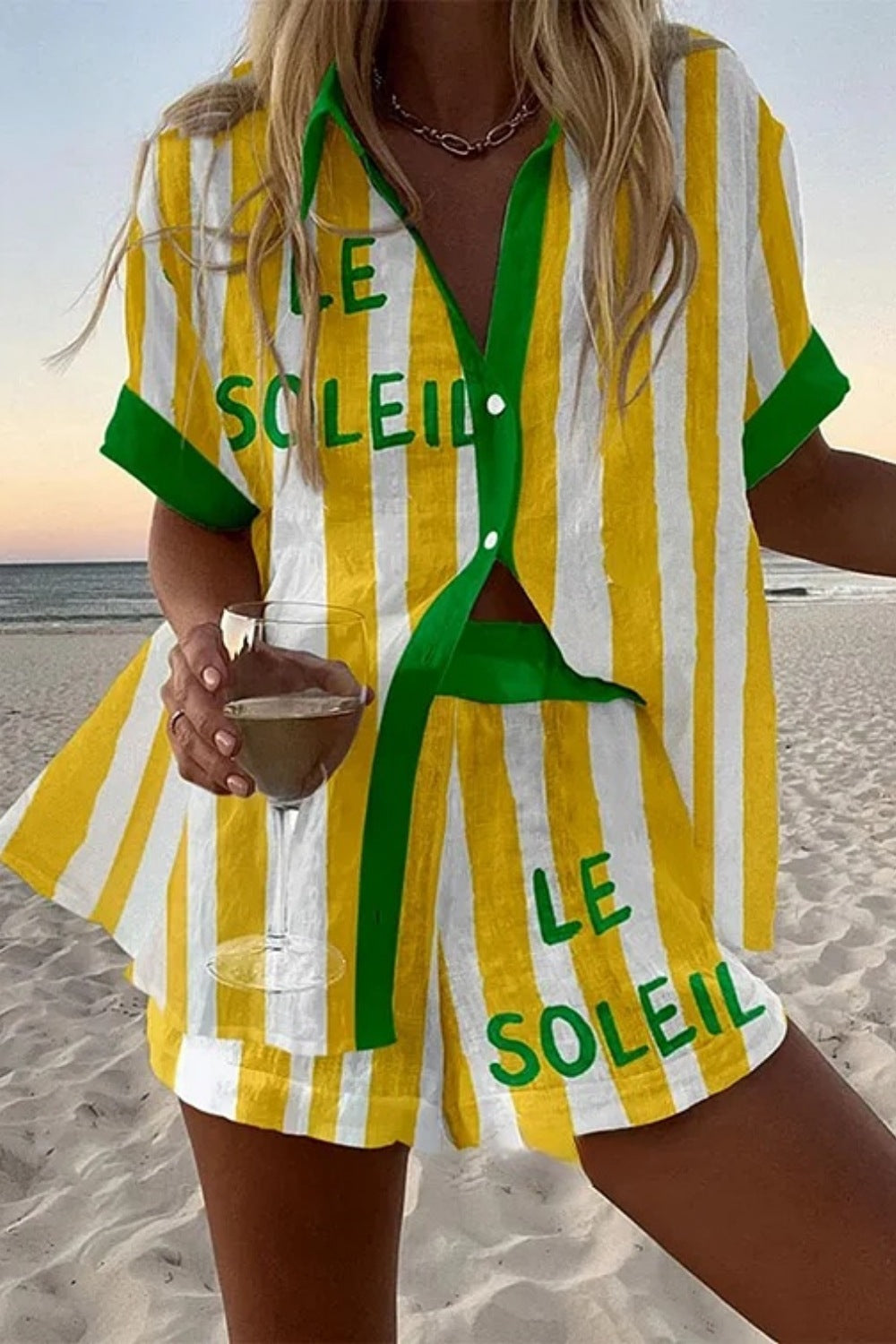 Halora - Gelb gestreiftes Leinen-Shorts-Set