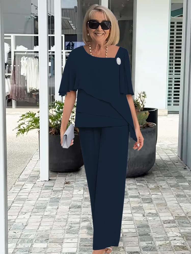 Stilvolles Damen-Set: Lagen-Tunika und weite Hosen