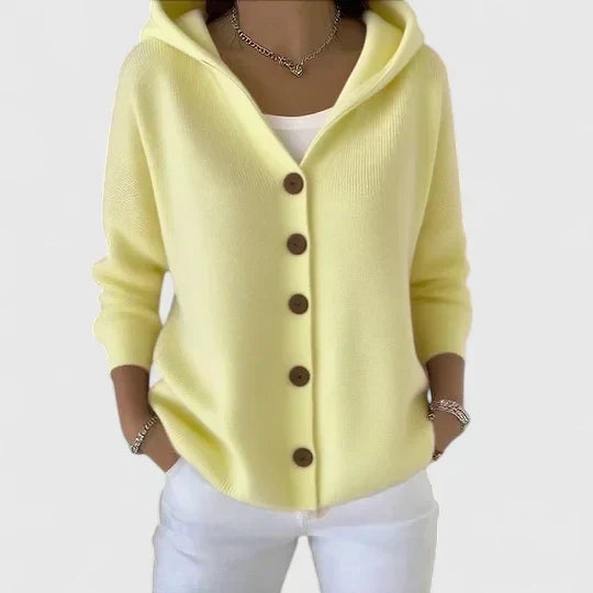Albina | Damen Kapuzen-Strickjacke mit Knopfverschluss