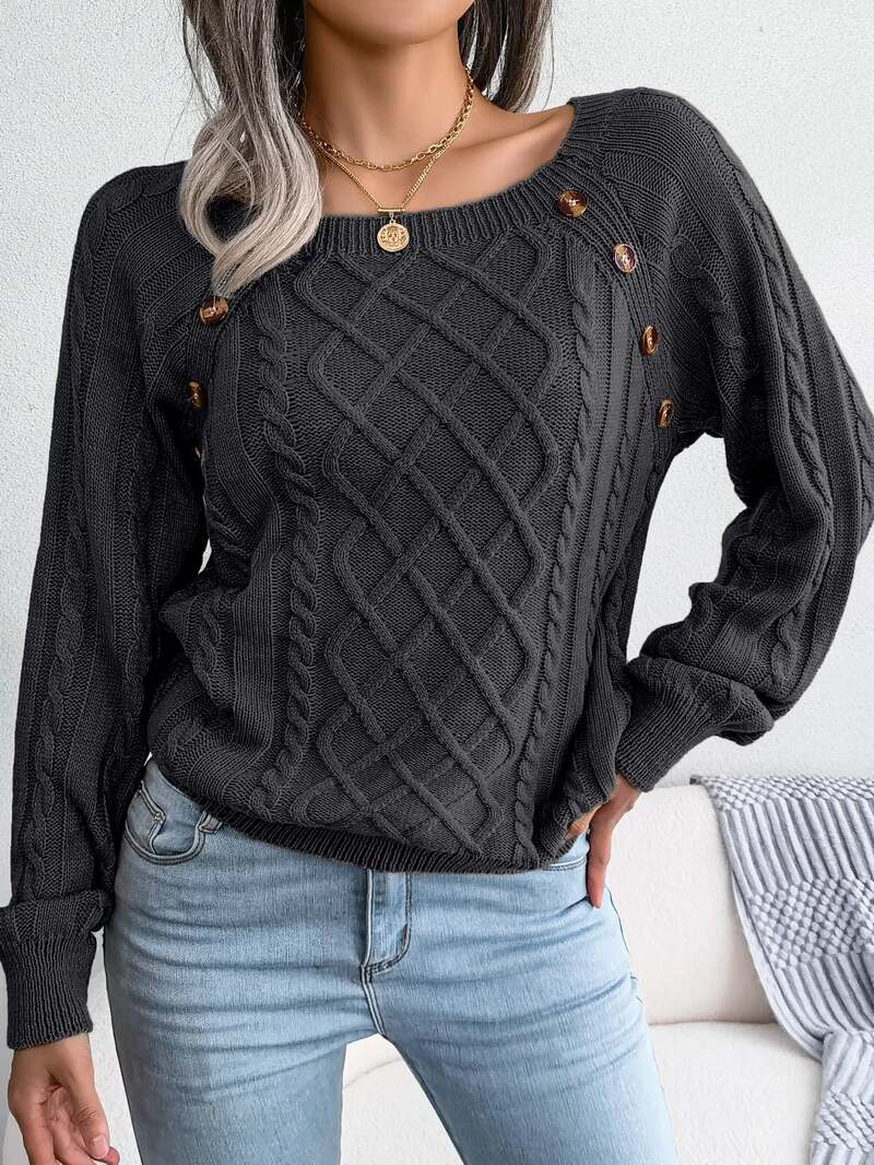 Aldwina | Damen Strickpullover mit Zopfmuster und Knöpfen