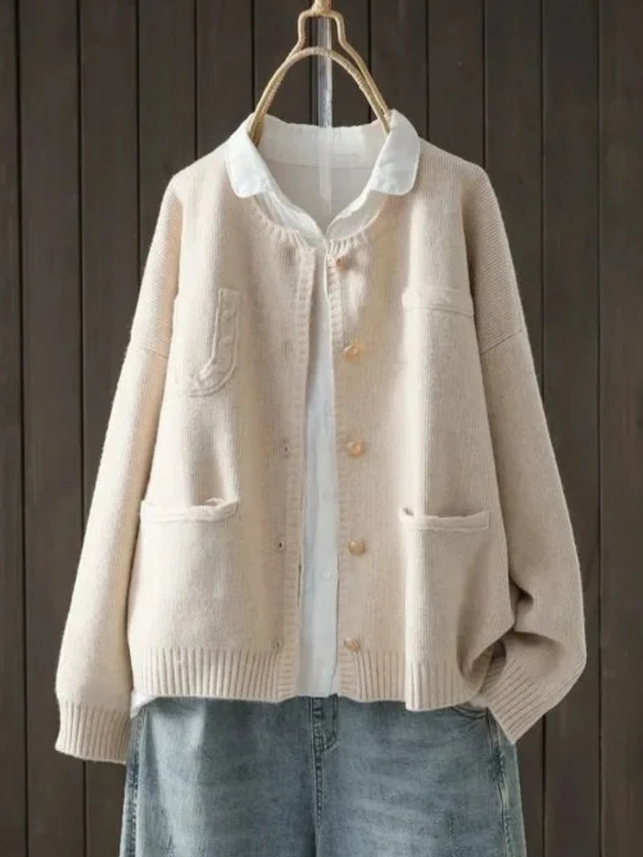 Borghild | Damen Strickjacke im Relaxed Fit mit Knopfdetails
