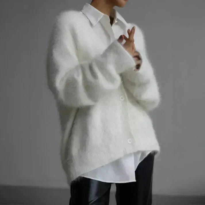 Edeltraud | Flauschige Oversize Strickjacke für Damen