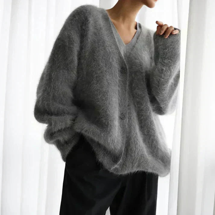 Edeltraud | Flauschige Oversize Strickjacke für Damen