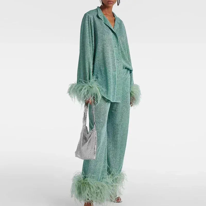 Elegantes Damen-Set mit Federbesatz und Hosen
