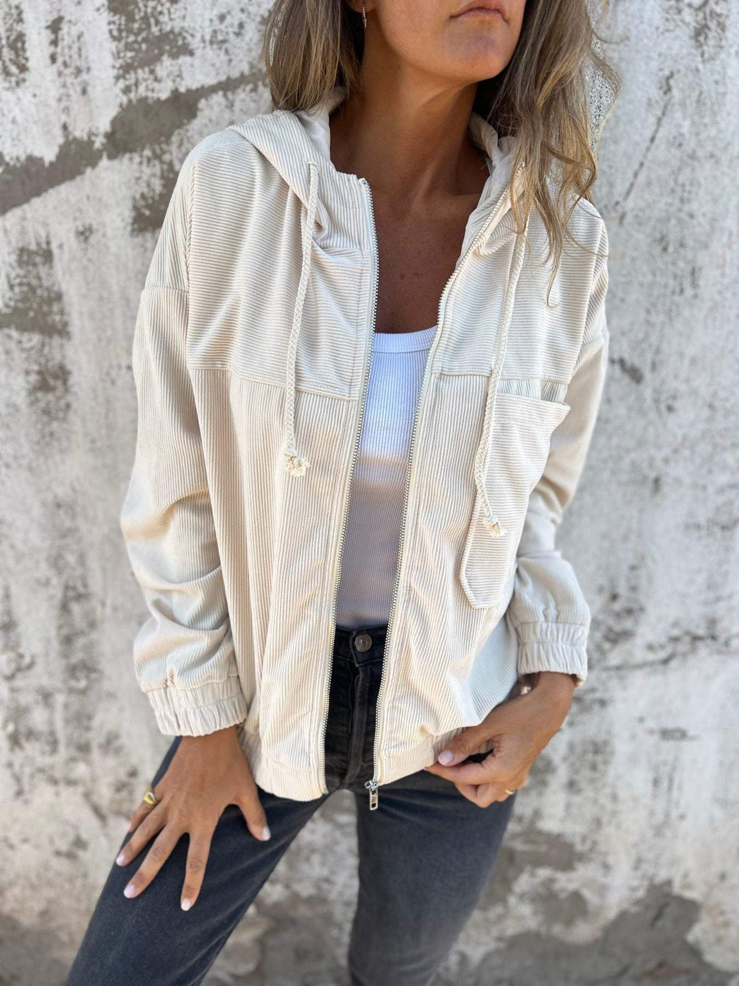 Audrey - Lässige Jacke mit Kapuze