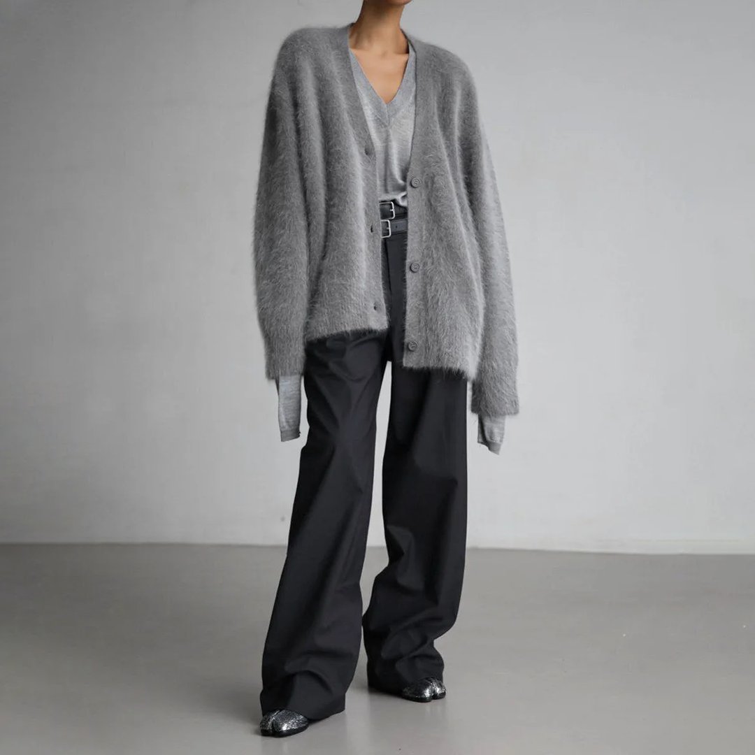 Franka | Damen V-Ausschnitt Oversized Strickjacke