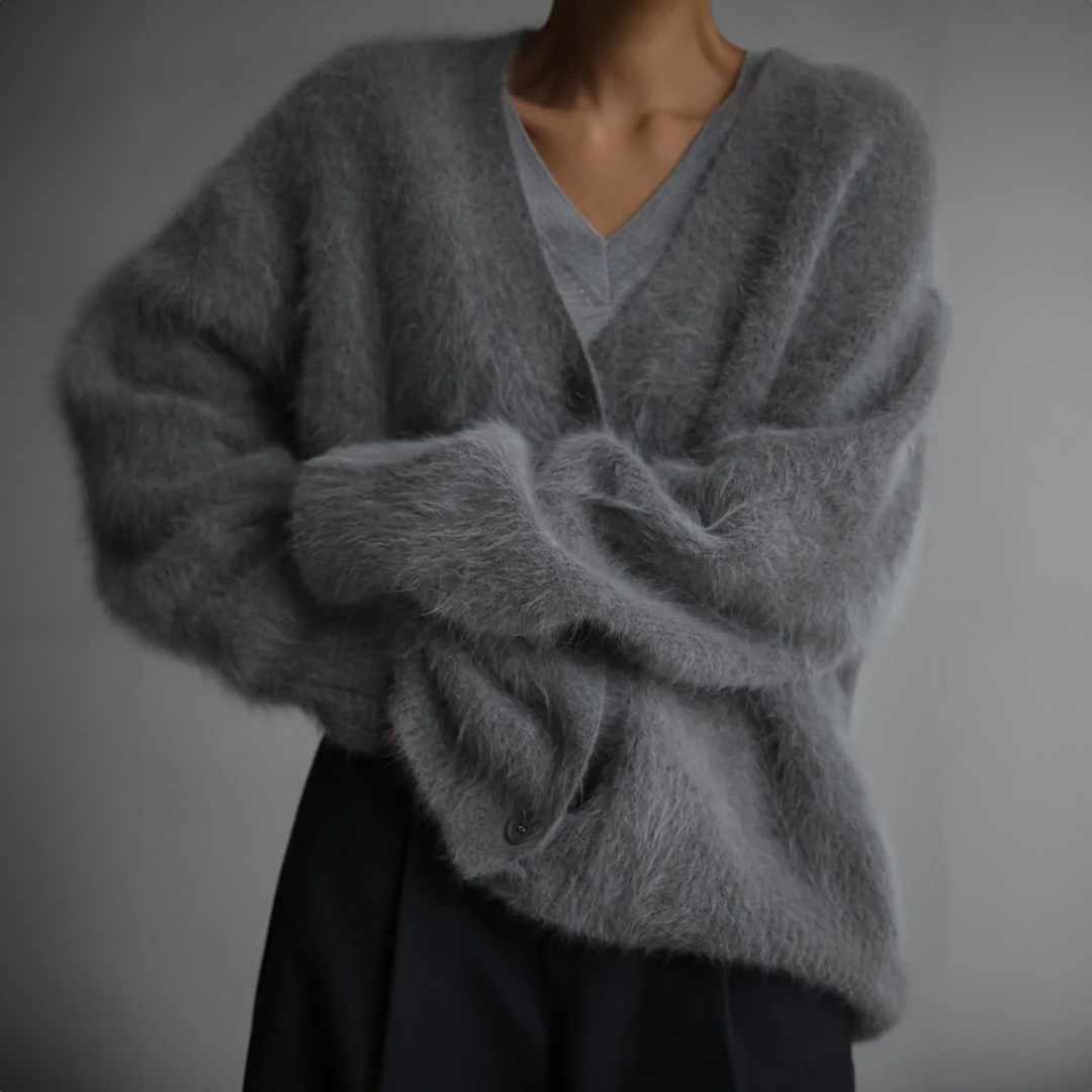 Franka | Damen V-Ausschnitt Oversized Strickjacke