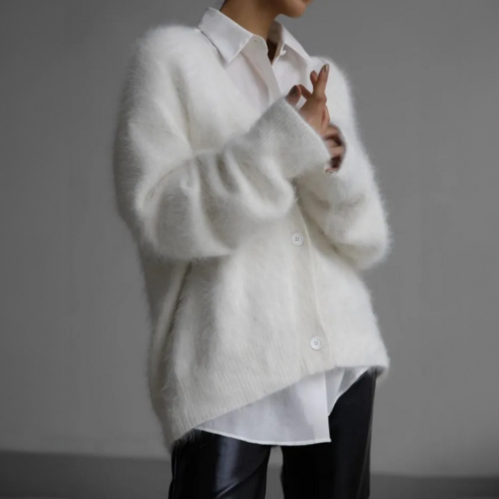 Franka | Damen V-Ausschnitt Oversized Strickjacke