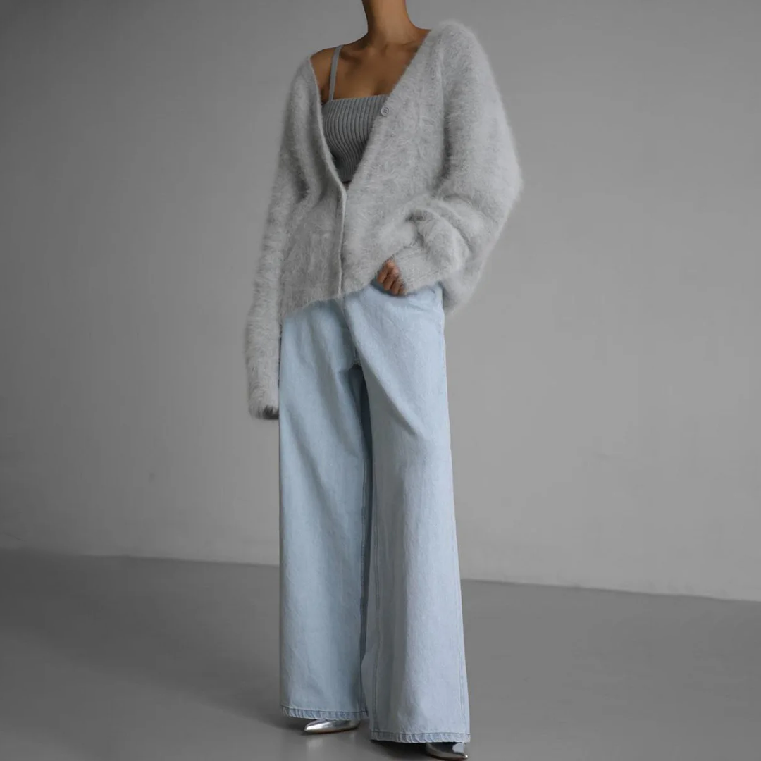 Franka | Damen V-Ausschnitt Oversized Strickjacke