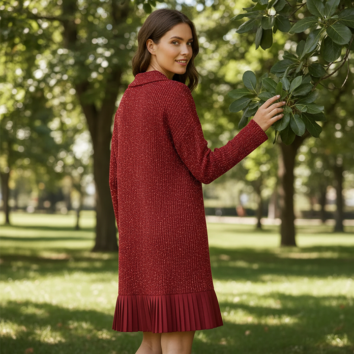 Geirþrúður | Damen Strickkleid mit Kragen" can be rewritten as: "Geirþrúður | Damen Strickkleid mit elegantem Kragen