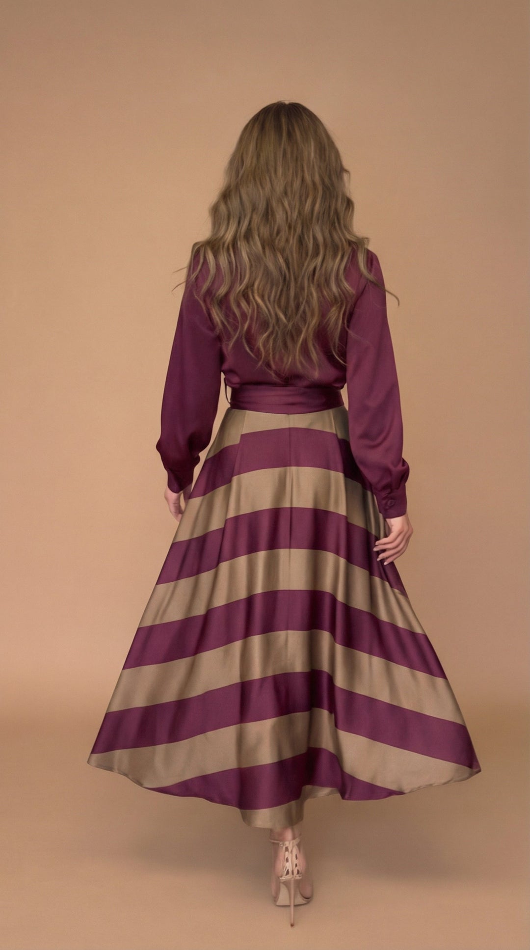 Mila - Gestreifte Lange Kleid