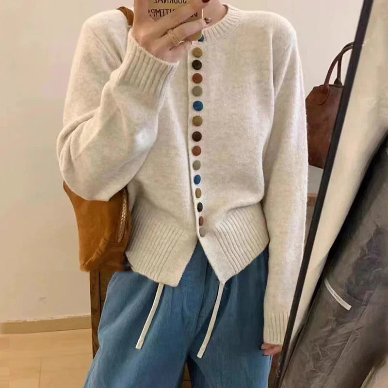 Hildura | Damen Strickjacke mit farbenfrohen Knöpfen
