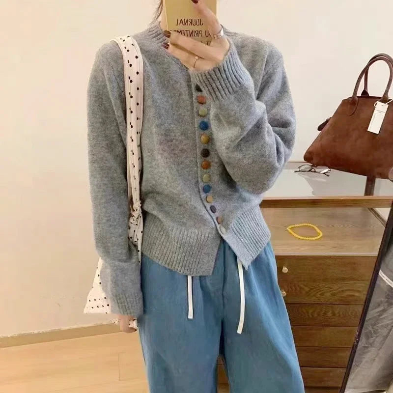 Hildura | Damen Strickjacke mit farbenfrohen Knöpfen