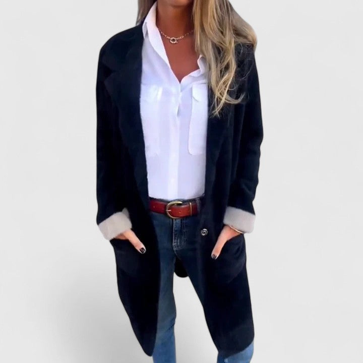 Ragnhildr | Damen Lange Strickjacke mit Knopfverschluss