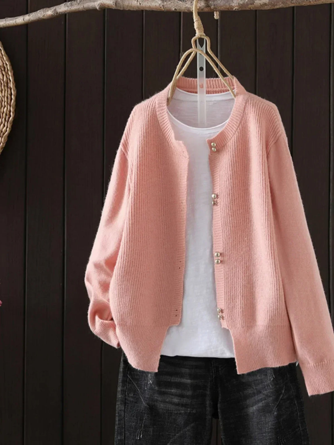 Solvara | Graue Damen Strickjacke mit Knöpfen