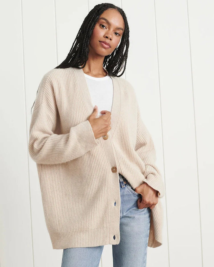 Solveig | Damen V-Ausschnitt Oversize Strickjacke