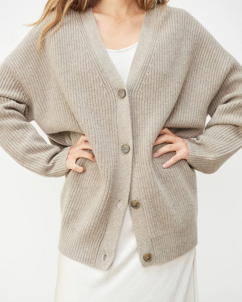 Solveig | Damen V-Ausschnitt Oversize Strickjacke