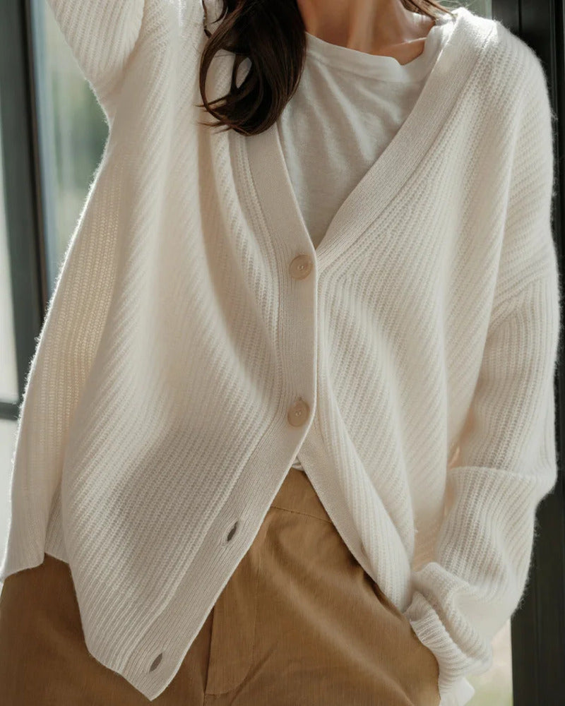 Solveig | Damen V-Ausschnitt Oversize Strickjacke