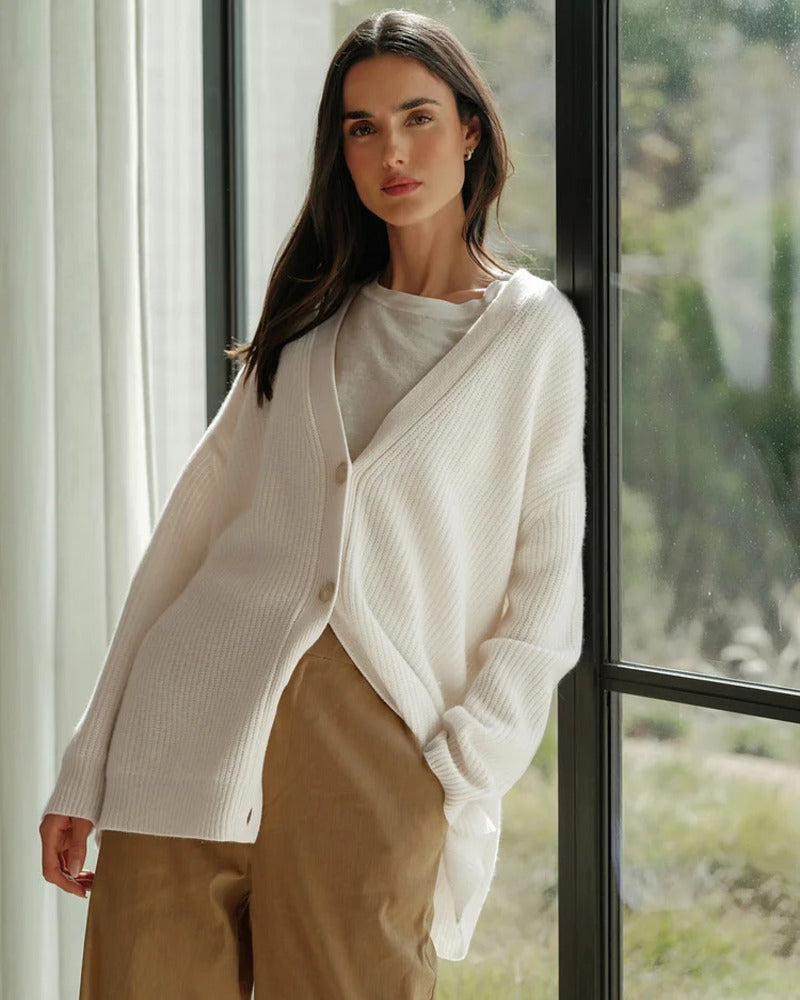 Solveig | Damen V-Ausschnitt Oversize Strickjacke
