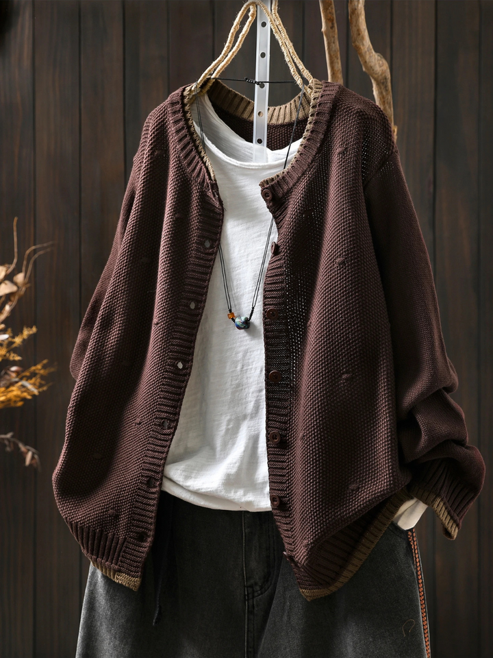 Svanheidra | Damen Oversized Strickjacke mit Knopfdetails