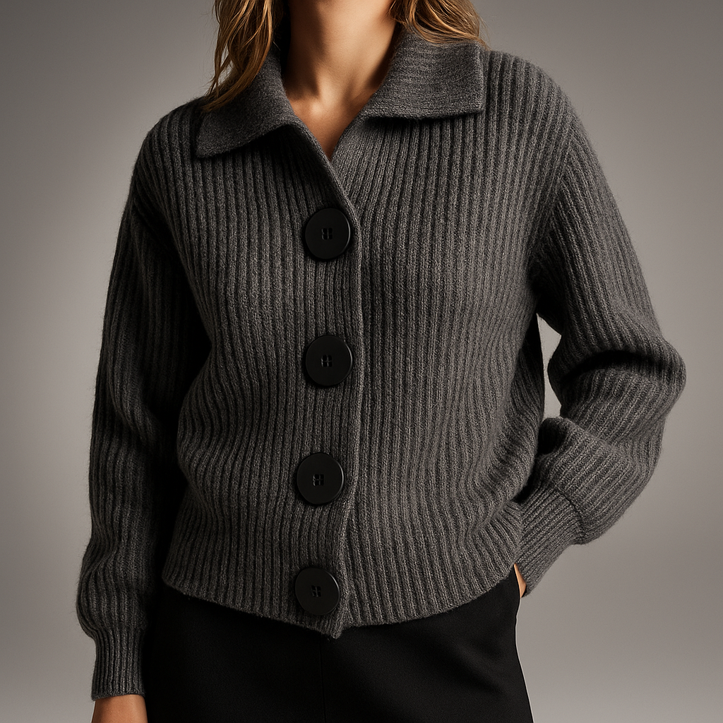 Thordena | Damen Oversized Strickjacke mit Knopfdetails