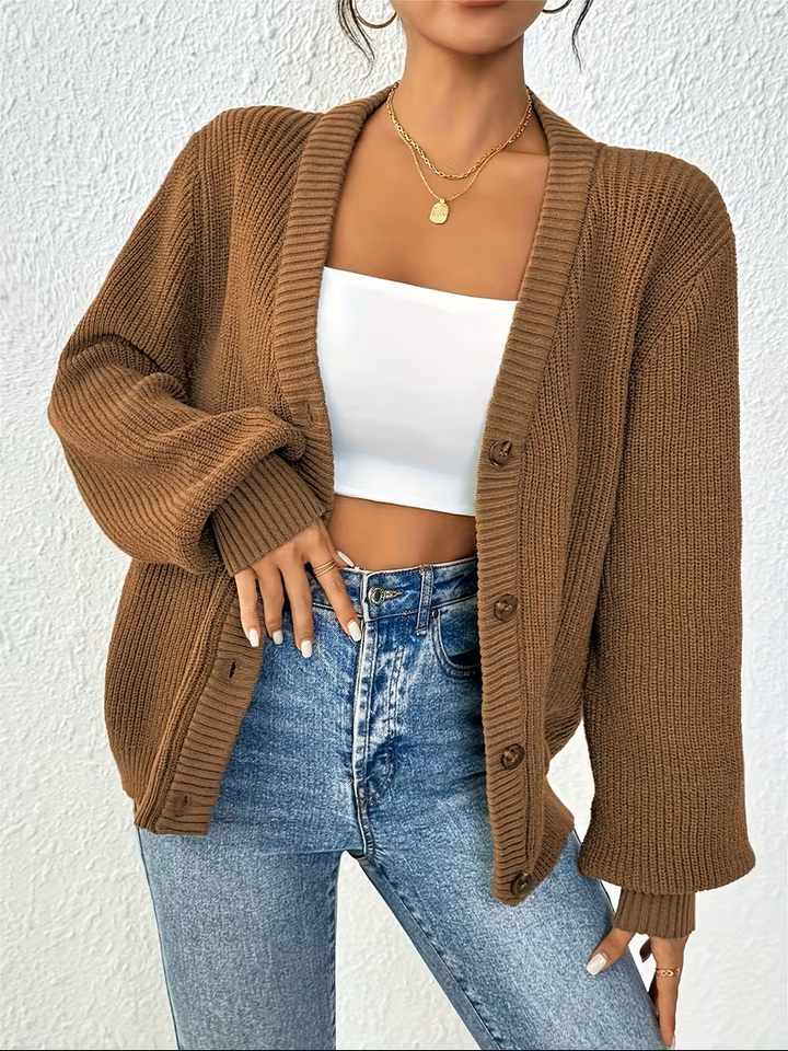 Wibela | Oversized Strickjacke für Damen mit Knopfdetails