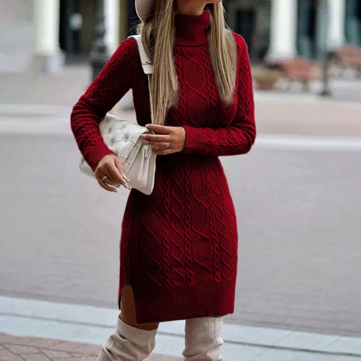 Wiltrud | Damen Strickkleid mit Rollkragen, Langarm und Zopfmuster